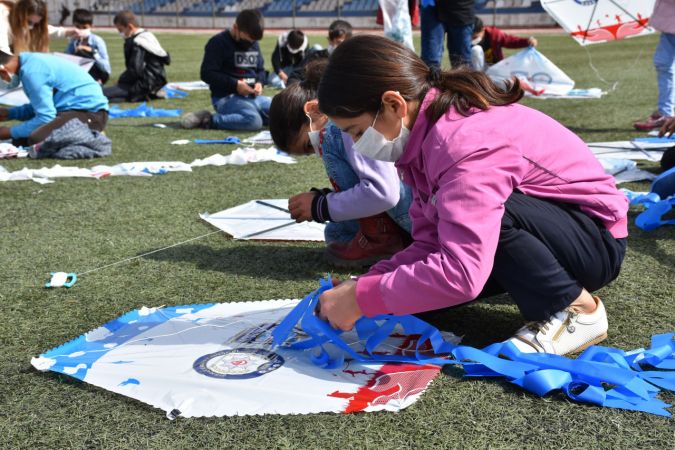 Şırnak'ta uçurtma şenliği düzenlendi 8