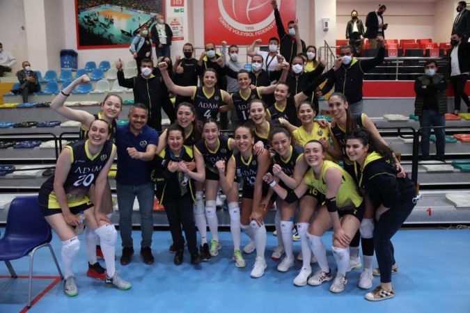 Adam Voleybol muhteşem başladı: 3-1 2