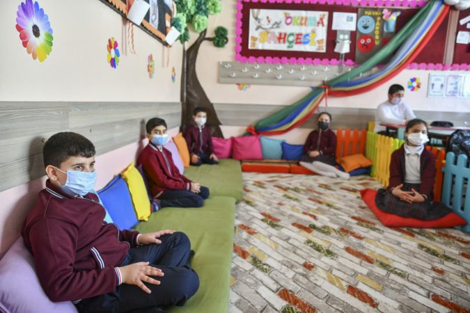 Gaziantep'te dezavantajlı mahallenin "koleji andıran" okulu dikkati çekiyor 11