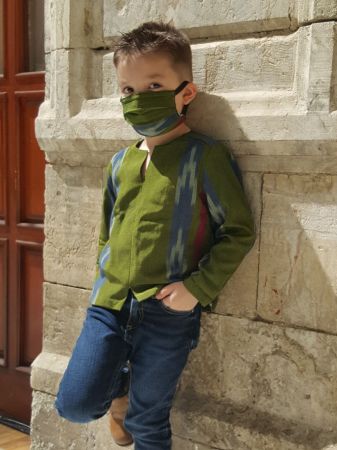 Gaziantepli tasarımcı çocuklar için kutnudan gömlek koleksiyonu hazırladı 1