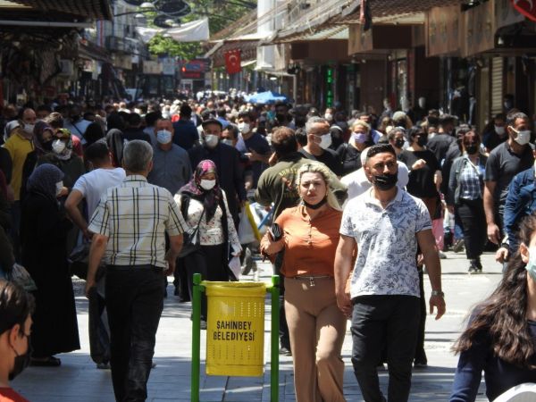Gaziantep'te tam kapanma öncesi bayram yoğunluğu 3