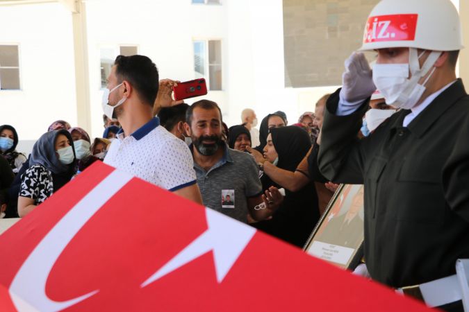 Uzman Onbaşı Mehmet Can Kaya, memleketi Gaziantep'te son yolculuğuna uğurlandı 1