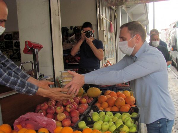 Araban'da Kadir Gecesi için helva dağıtıldı 2