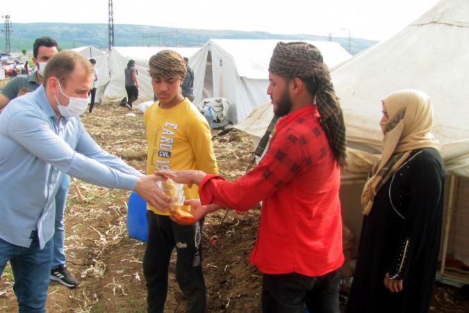 Araban'da Kadir Gecesi için helva dağıtıldı 3