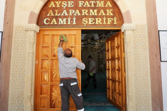 Şehitkamil’de camiler bayram namazına hazır 1