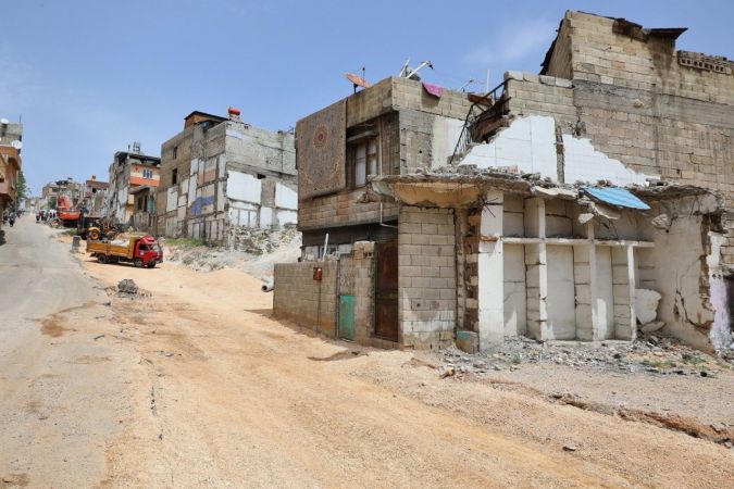 Maho Paşa Caddesi’ndeki yol sorunu çözülüyor 5