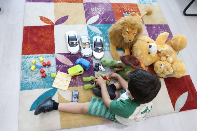 Gaziantep Adliyesi'nin "renkli alanları"nı çocukların çizdiği resimler süslüyor 2