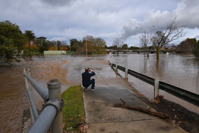 Avustralya’yı şiddetli rüzgar ve sel vurdu 9
