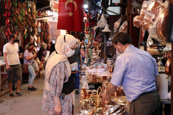 Gaziantep'in tarihi ve turistik mekanlarında kısıtlamasız cumartesi yoğunluğu 4