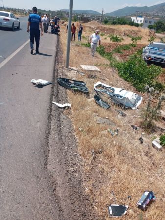 Gaziantep'te tır ile süt yüklü kamyonet çarpıştı 1