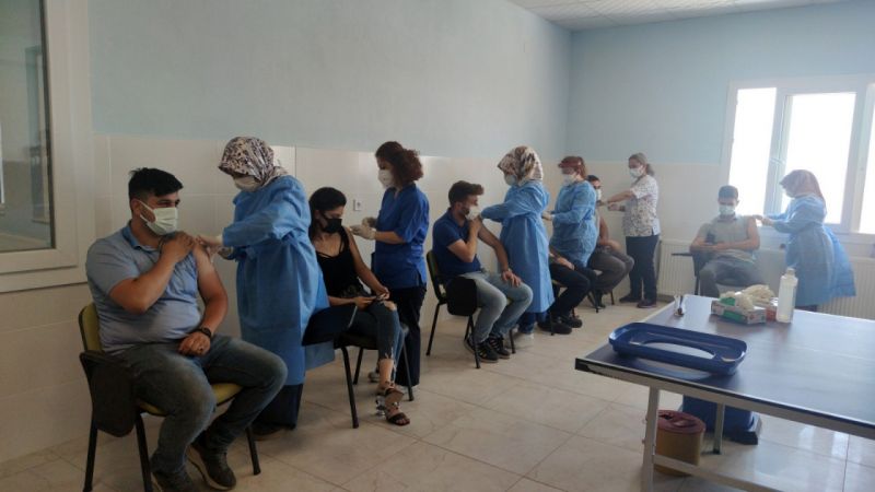 Gaziantep’te sanayi çalışanları aşılanıyor 1