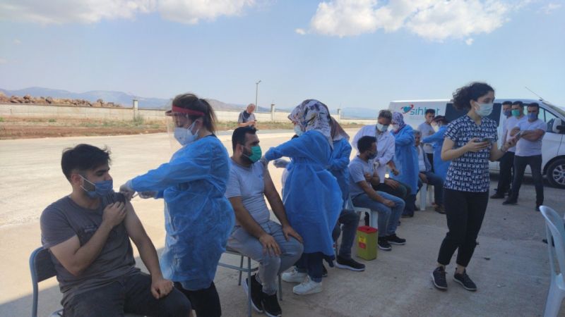 Gaziantep’te sanayi çalışanları aşılanıyor 4