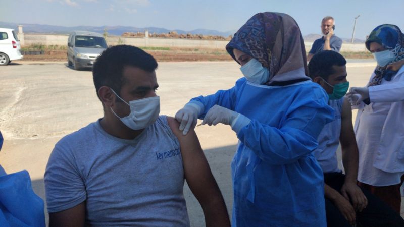 Gaziantep’te sanayi çalışanları aşılanıyor 5