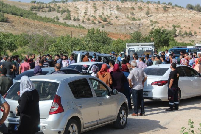 Son Dakika: Foto Haber...Gaziantep'te İki araç kafa kafaya çarpıştı: 3 yaralı Yakını Kavgaya Tutuştu 6