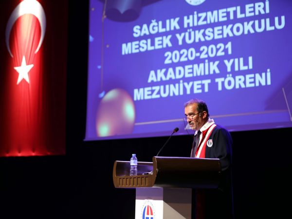 Foto Haber:GAÜN’den sağlık ordusuna taze kan 2