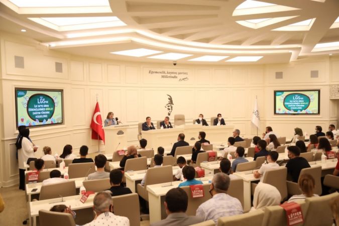 Büyükşehir, LGS’de ilk 50’ye giren öğrencileri ödüllendirdi 1