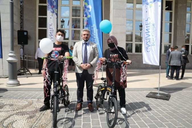 Büyükşehir, LGS’de ilk 50’ye giren öğrencileri ödüllendirdi 4