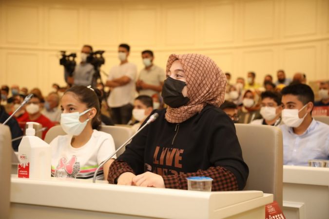 Büyükşehir, LGS’de ilk 50’ye giren öğrencileri ödüllendirdi 5