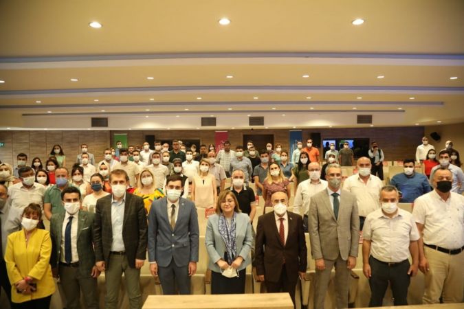 Foto Haber...Büyükşehir’den personeline bayram ikramiyesi! 1