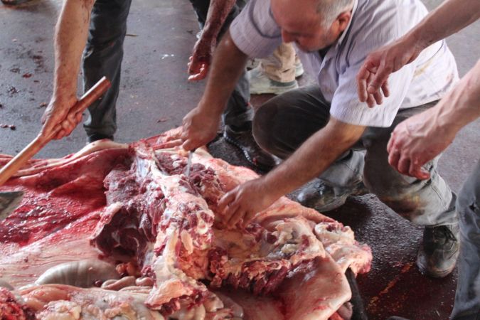 Gaziantep’te kurbanlar kesilmeye başlandı 2