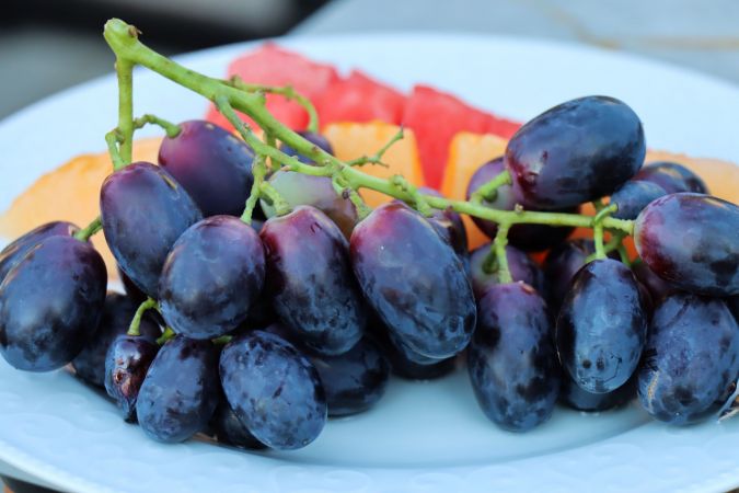 "Horoz karası" üzümü kuraklığa rağmen verimiyle üreticisini sevindirdi 7