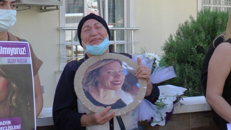 Video Haber: Gaziantep'te 3. Kattan Düşerek Ölen Sezay Koçak Özahi İçin Eylem 2