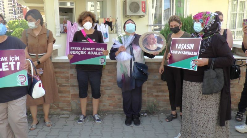 Video Haber: Gaziantep'te 3. Kattan Düşerek Ölen Sezay Koçak Özahi İçin Eylem 3