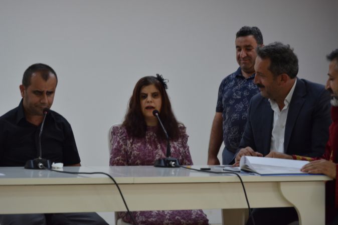 Mutlu Haber: Gaziantep'te görme engelli çift, aşklarını nikahta şarkılar söyleyerek dile getirdi 1