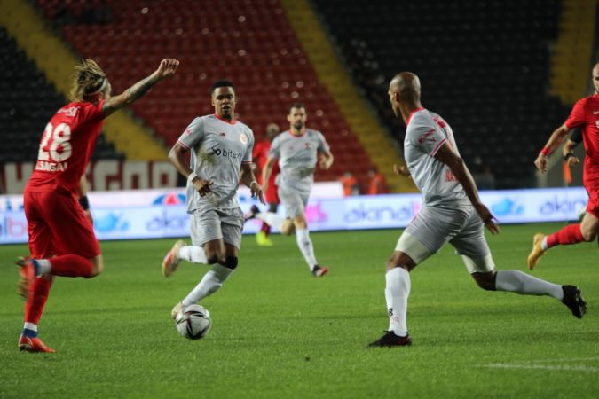 Foto Haber: Süper Lig: Gaziantep FK: 2-0 FTA Antalyaspor: Maç Sonucu 4