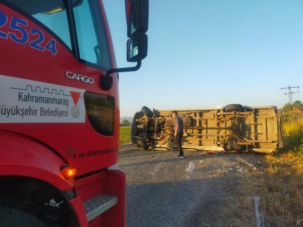 Son Dakika: Facia Gibi Kaza!  Tarım işçilerini taşıyan Gaziantep plakalı minibüs  Kahramanmaraş'ta devrildi: 1 ölü, 15 yaralı 2