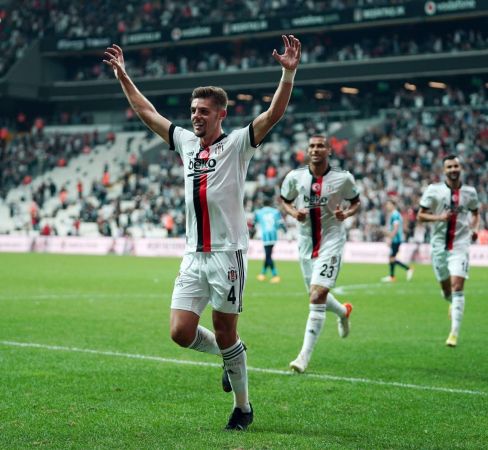 Foto Haber: Süper Lig: Beşiktaş: 2 - Adana Demirspor: 0 (İlk yarı) 1