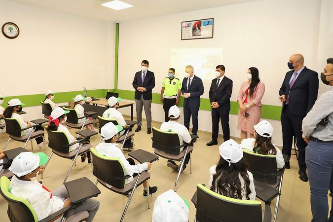 Vali Gül ile Başkan Fadıloğlu,trafik eğitimi alan öğrencilerle buluştu 1