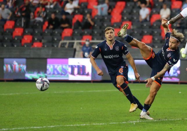 Foto Haber: Türkiye Rekoru Gaziantep'te Demirledi!9.9 Saniyede Gollllll! 1