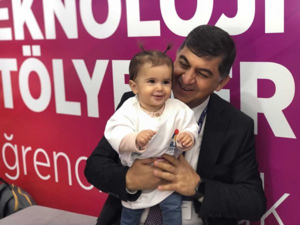 Fadıloğlu, TEKNOFEST’te yarışan Gaziantep’in gururlarını ziyaret etti 2