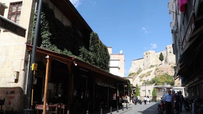 Foto Haber:Tarihi kahvehane 25 yıldır sarmaşıkla kaplı 4