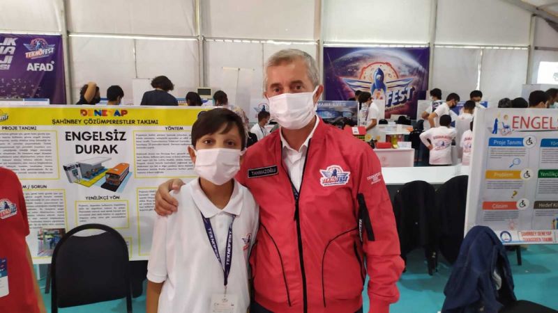 Başkan Tahmazoğlu, TEKNOFEST’te öğrencileri ziyaret etti 1