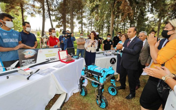 Bakan Yardımıcısı Kacır’dan Teknofest’e katılan öğrencilere tebrik 1