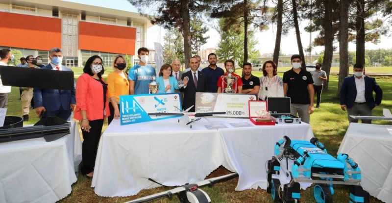 Bakan Yardımıcısı Kacır’dan Teknofest’e katılan öğrencilere tebrik 6