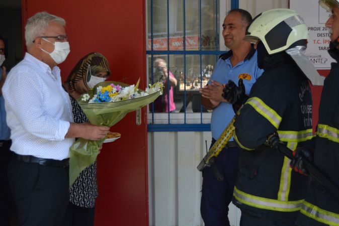 Gaziantep'te yangın ihbarına giden itfaiye ekibine sürpriz kutlama 1