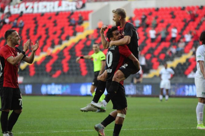 Foto Haber: Süper Lig: Gaziantep FK: 4 - Altay: 1 (Maç sonucu) 8