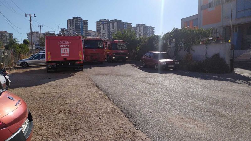 Son Dakika: Foto Haber...Gaziantep'te Gıda ve sanayi fabrikasında korkutan yangın 5