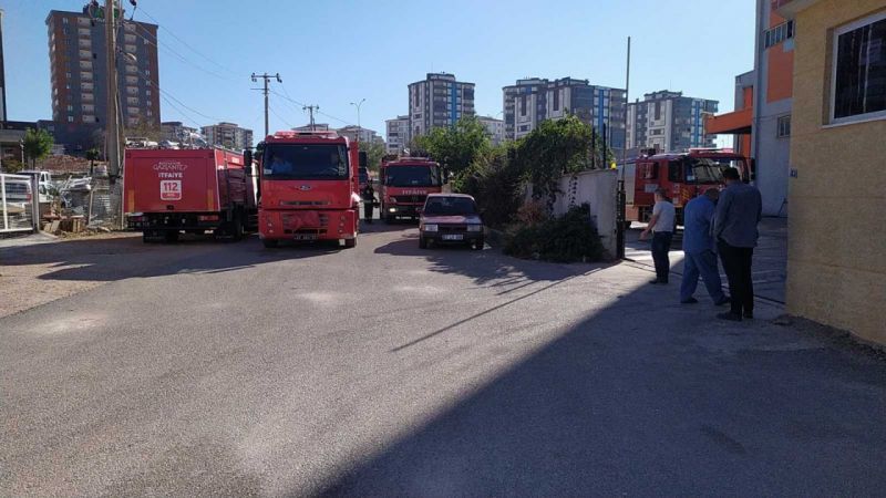 Son Dakika: Foto Haber...Gaziantep'te Gıda ve sanayi fabrikasında korkutan yangın 6