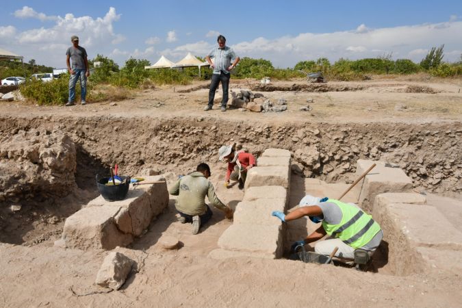Dülük Antik Kenti'ndeki kazılar farklı dinlerin tarihine ışık tutacak 8