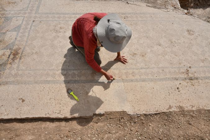 Dülük Antik Kenti'ndeki kazılar farklı dinlerin tarihine ışık tutacak 12