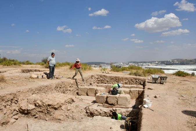 Dülük Antik Kenti'ndeki kazılar farklı dinlerin tarihine ışık tutacak 14