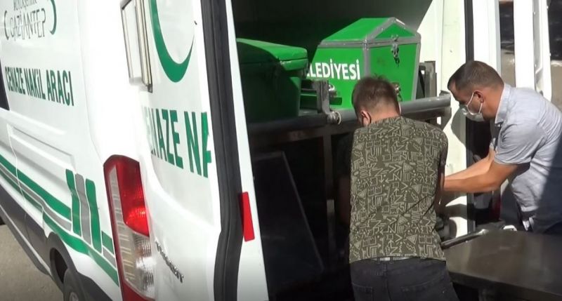 Eşi tarafından darp edildikten sonra ölen kadının yakınları Gaziantep'ten cenazeyi teslim aldı 2