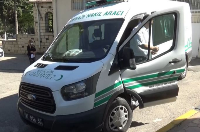 Eşi tarafından darp edildikten sonra ölen kadının yakınları Gaziantep'ten cenazeyi teslim aldı 3