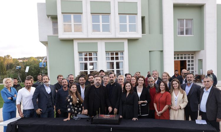 Foto Haber: Eşkiya Dünyaya Hükümdar Olmaz 200. bölüme özel kutlama yaptı 2