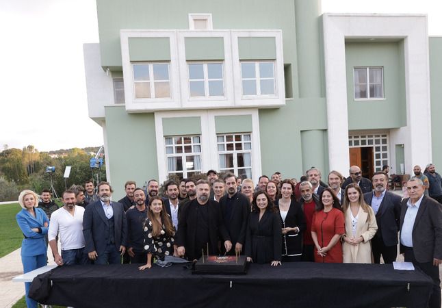 Foto Haber: Eşkiya Dünyaya Hükümdar Olmaz 200. bölüme özel kutlama yaptı 4