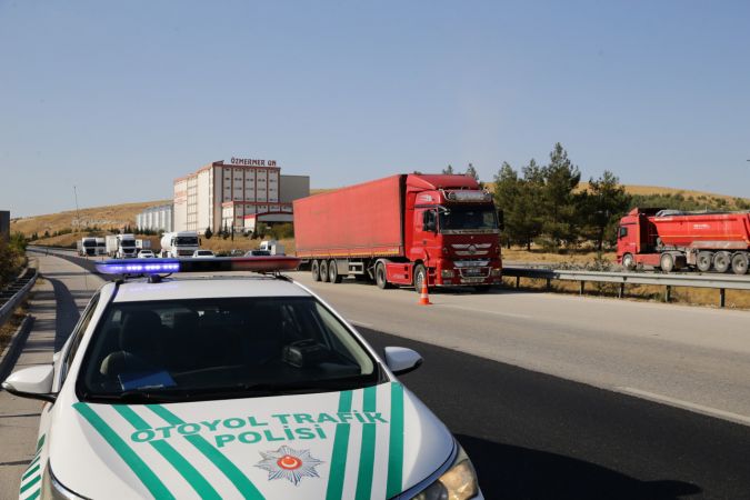 Gaziantep'te drone ile trafik denetiminde 20 sürücüye ceza kesildi 4